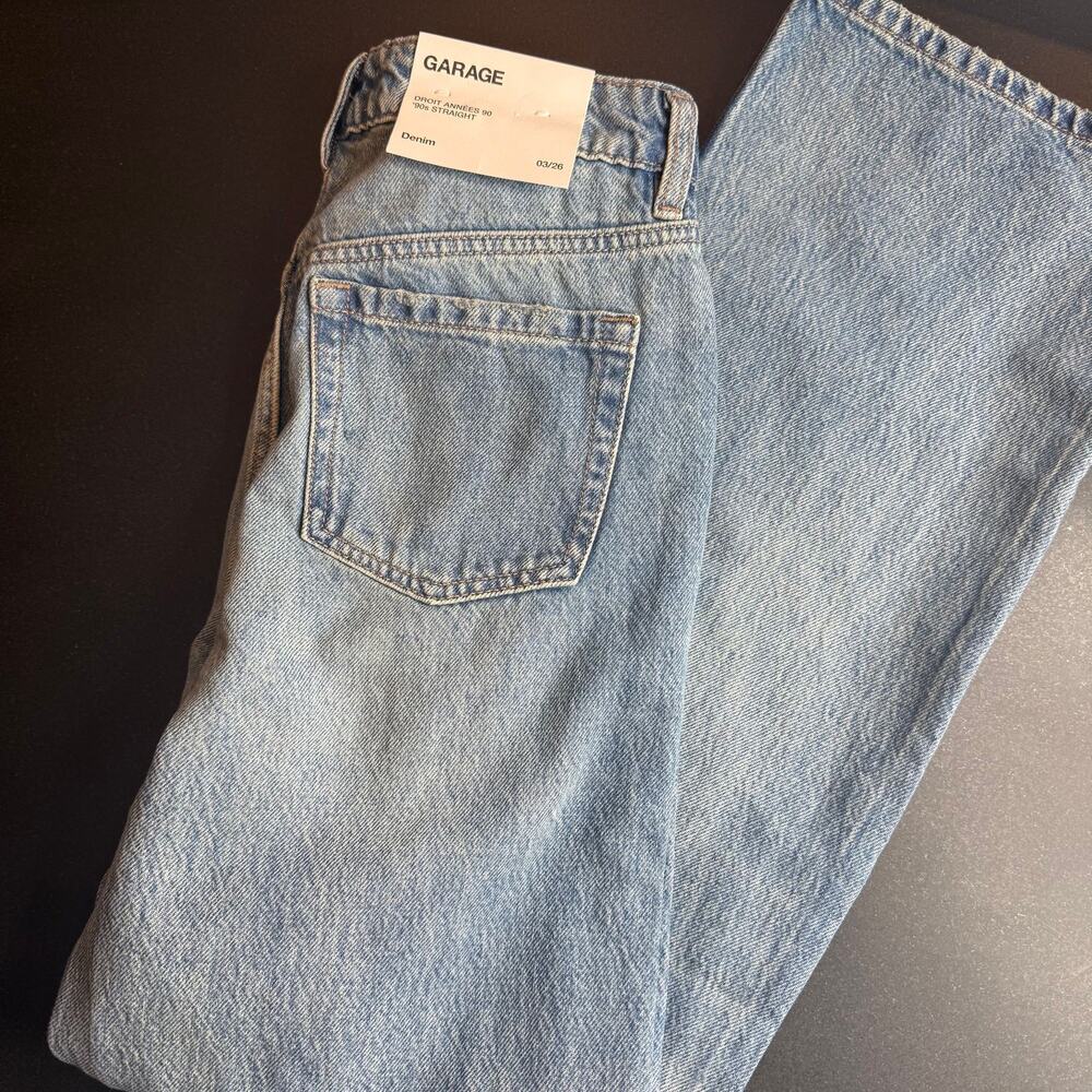 NWT Garage 90s Straight Leg Jeans Light Wash Denim Size 03/26